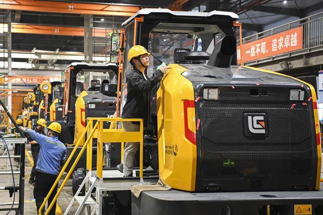 西部陸海新通道賦能機(jī)械設(shè)備產(chǎn)業(yè)高質(zhì)量發(fā)展:機(jī)械設(shè)備