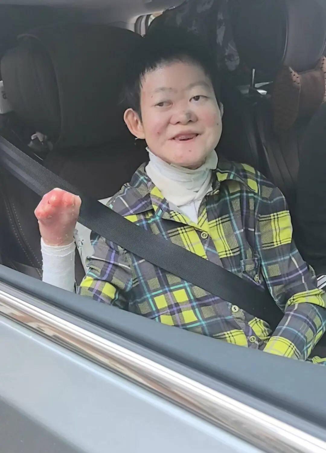 醫(yī)生斷言“活不過2歲”的鄭州罕見病女孩<strong></p>
<p>機(jī)械制造
</strong>，24歲“帶傷出征”，開啟西藏之行:機(jī)械制造
